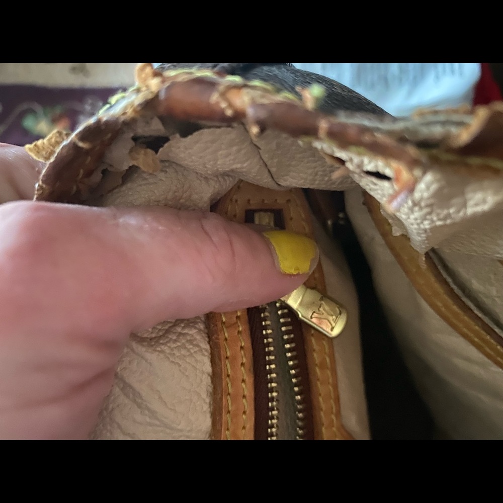 Louis Vuitton bucket shoulder bag used - Picture 5 of 16